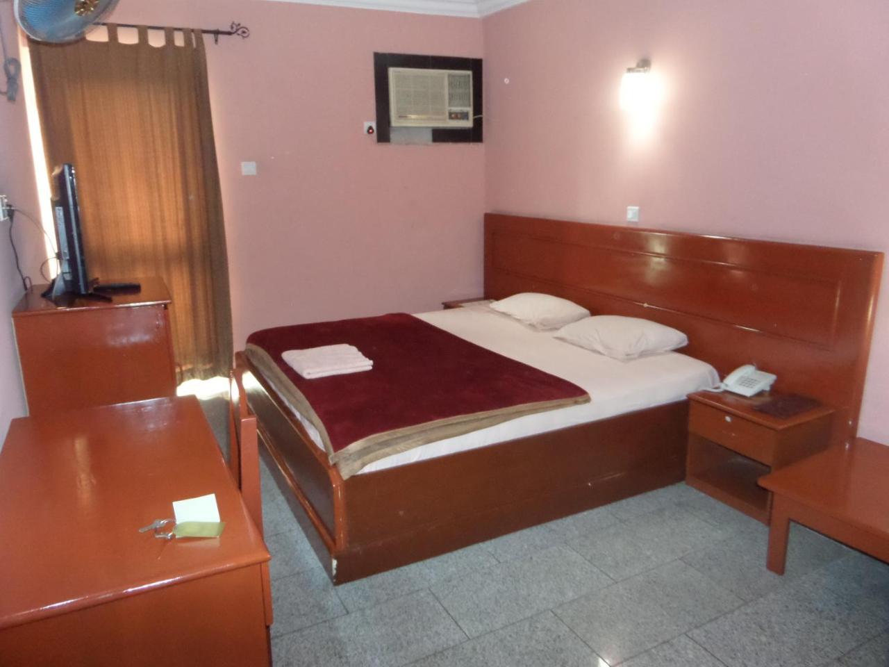 Hotel Newcastle Lagos Luaran gambar