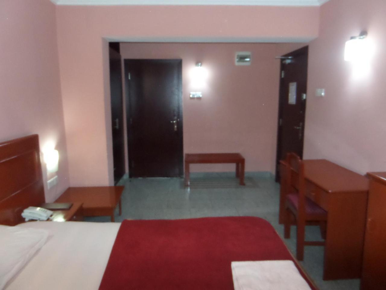 Hotel Newcastle Lagos Luaran gambar